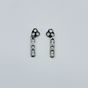 Placas de Bloqueo TPLO de Alta Calidad de 2.0 mm, Juego de 2 Piezas, Precontorneadas, Estilo Voi 316L, para Cirugía Veterinaria en Gatos y Perros - Product Image 1