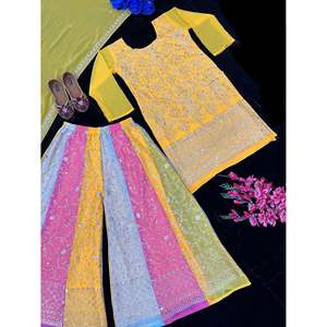 Ropa de Diseñador India y Pakistaní, Hermoso Top Sharara y Dupatta para Fiestas - Product Image 4