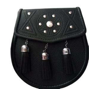 Semi-robe en cuir véritable personnalisée de haute qualité Sporrans noirs Style écossais élégant - Product Image 1