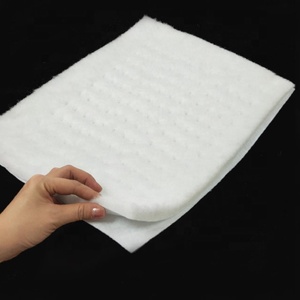 Rollo de Relleno Termoadhesivo 100% Poliéster – Acolchado Transpirable e Impermeable para Prendas, Colchones y Automoción - Product Image 4