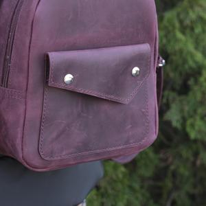 Mochila cruzada de cuero genuino para mujer, mini mochila para portátil, bolso de viaje pequeño de cuero auténtico LMBP-0044B - Product Image 3