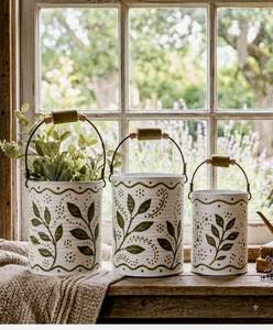 Jardinière suspendue en métal galvanisé rustique antique avec bordure en corde pour fleurs et plantes de jardin - Product Image 3