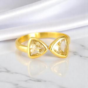 Bague en argent sterling 925 plaquée or avec citrine taille trilène |   Bijou artisanal ajustable avec pierre de naissance personnalisée sertie en clos - Product Image 3