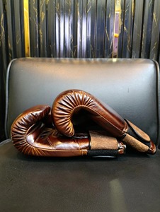 Gants de boxe en cuir véritable fabriqués à la main, style rétro, gants d'entraînement et de sparring faits à la main, équipement de boxe haut de gamme - Product Image 2
