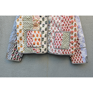Veste en coton matelassée réversible faite à la main, patchwork floral vintage, manteau pour femme, vêtement d'extérieur respirant, cadeau pour elle - Product Image 5