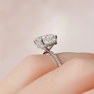 แหวนเพชรทรงคุชชั่นทันสมัย แหวนหมั้นเพชรสำหรับผู้หญิง ทอง 14k สไตล์คลาสสิก เพชรเพาะเลี้ยงในห้องปฏิบัติการ รับรองโดย IGI - Product Image 3