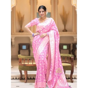 Sari de Seda Banarasi con Bordado de Hilo Dorado y Blusa Sin Coser en Rosa Bebé - Product Image 1