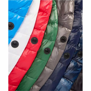 Veste matelassée verte personnalisée pour homme, avec capuche, imperméable, chaude, pour l'extérieur, style bomber, vente en gros de vêtements - Product Image 4