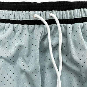 Shorts de basketball premium pour hommes, uniforme d'équipe professionnel, tissu respirant, équipement sportif léger, coupe ajustée, haute qualité - Product Image 4