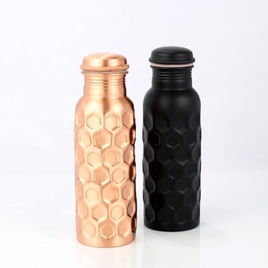 Recipientes de Cobre Martillado Tradicionales Ayurvédicos de Gran Volumen para Bebidas, Ideales para Marca Corporativa y Regalos - Product Image 2