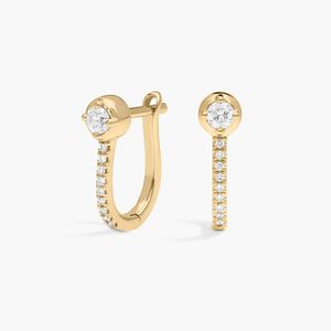 Pendientes de Aro con Diamante Central y 0.25 CTW de Diamantes Redondos Cultivados en Laboratorio en Oro Amarillo - Product Image 1