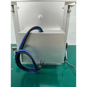 Vanne à opercule SMC XGT311-50336-1A-X287 pour haute pression sous vide, utilisée comme pièce détachée pour équipement semi-conducteur d'occasion - Product Image 1