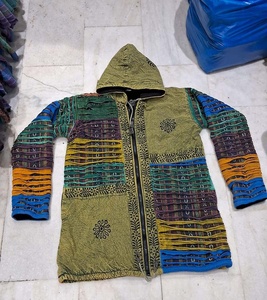 Chaqueta de Invierno con Capucha Estilo Hippie, Patchwork Étnico Vintage, Holgada, de Forro Polar, para Mujer y Hombre, Estilo Boho, Festival, Tallas M L XL GC-AP-1525 - Product Image 2