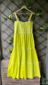 Robe longue maxi bohème blanche en coton pour femme, imprimé cachemire en polyester, à fines bretelles, col en V, fabriquée par le fabricant - Product Image 2