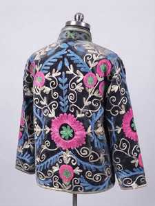 Veste en velours gris Suzani, hiver, écologique, broderie florale, bohème, ethnique, faite à la main - Product Image 4