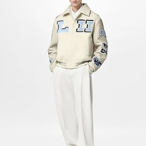 Vestes universitaires pour hommes avec corps en laine, motif chenille brodé, col montant, style baseball. - Product Image 6