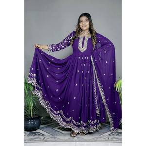 ชุดเดรสผ้าจอร์เจียสำหรับใส่ทำงานลายปักพร้อมสีม่วง - Product Image 4