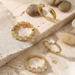Anillos de Acero Inoxidable al por Mayor con Zirconia en Forma de Corazón para Mujer, Joyería Minimalista de Alta Gama para Uso Diario - Product Image 1