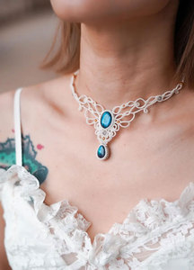Collier en macramé fait main avec pendentif en pierre bleue, dentelle blanche, réglable, style bohème, bijoux de guérison - Product Image 3