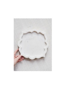 Plateau organisateur en marbre de qualité hôtelière de luxe pour le service du café dans la chambre des clients et une présentation intérieure élégante - Product Image 5