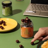 OEM ISO-gecertificeerde hoogwaardige zoete vaste fruit-ananas chocoladeballetjes, groothandel gezonde snacks voor bruiloftsgeschenken