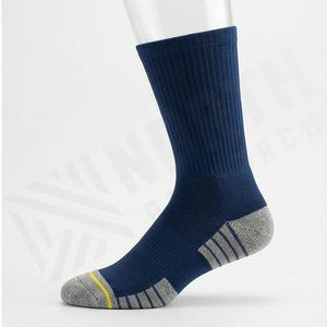Anti-Slip Crew Winter Knitted <b>Fleece</b> Football <b>Socks</b> for Women with Custom Logo Design for Professional Sports Use - Product Image 3
