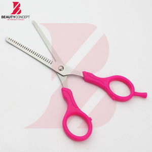 กรรไกรซอยผมด้ามจับพลาสติกสีชมพูสดใส พิมพ์โลโก้ได้ตามต้องการ สำหรับช่างตัดผมมืออาชีพ ร้านทำผม - Product Image 6