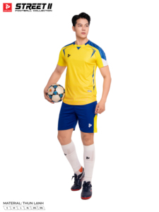 ชุดเสื้อฟุตบอลพรีเมียม Just Play Street II สีสันปรับแต่งได้ ผลิตจากโพลีเอสเตอร์ 100% แห้งเร็ว ระบายอากาศได้ดี น้ำหนักเบา สำหรับผู้ใหญ่ แบบขาสั้น - Product Image 4