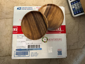 Assiette ronde artisanale en acacia | Assiette ronde en bois |   Assiette en bois |   Assiettes en bois |   Ensemble de service en bois - Product Image 6