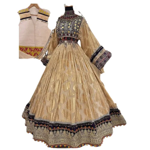 Robe afghane Kuchi rose faite à la main sur mesure de qualité supérieure pour femme, avec un grand volant et un nouveau motif floral. - Product Image 2