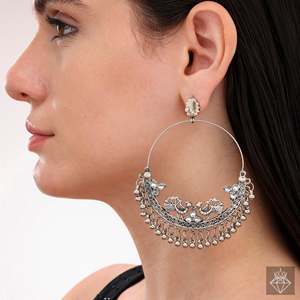 Boucles d'oreilles PRAO Statement Fashion Accessoire accrocheur de style paon et Ghungroo élégant - Product Image 1