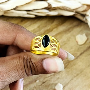 Bagues Bohèmes Tendance Feuille d'Onyx Noir Bijoux Ethniques en Laiton pour Femme Plaqué Or 18 carats Tribal Marquise Statement Vente en Gros/OEM/ODM - Product Image 4