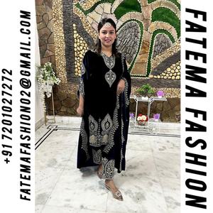DESIGNER VELOURS BRODERIE SEQUENCE TRAVAIL TOP BAS AVEC DUPATTA NOIR PAR FATEMA FASHION - Product Image 2
