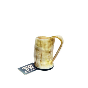 Taza de cerveza de cuerno africano hecha a mano acabado de piel Natural estilo Animal impermeable para fiestas temáticas vikingas bares rústicos amantes de la cerveza - Product Image 1