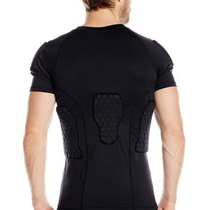 Rashguard de compression noir à manches courtes pour homme avec rembourrage protecteur pour les sports et activités de plein air - Product Image 5