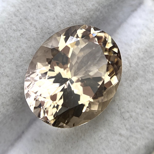 Pierre naturelle certifiée Morganite taille ovale avec une couleur et un lustre excellents, Beryl naturel 5,46 carats, nette à la loupe - Product Image 1