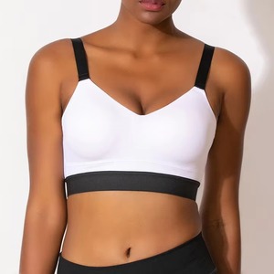 Soutien-gorge de sport blanc léger style simple avec bordure noire, bretelles ajustables, décolleté sans bretelles, logo frontal, maintien moyen, pour le fitness - Product Image 4