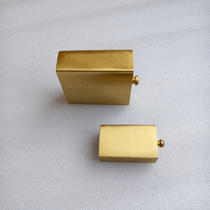 Boîte à allumettes coulissante de sécurité en laiton de qualité supérieure, élégante, résistante à l'eau et écologique pour hôtels et restaurants - Product Image 5