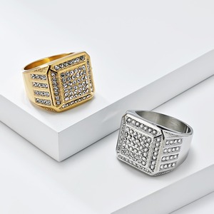 Anillo de Lujo Hip Hop de Oro y Plata con Moissanita, Elegante Anillo de Diamantes para Marcas de Streetwear, Moda de Celebridades y Accesorios de Fiesta - Product Image 1