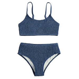 Ensemble bikini 2 pièces vert texturé froncé pour femme, haut bandeau et short taille haute, maillot de bain imprimé numérique, tenue de plage, fabrication OEM personnalisée - Product Image 5