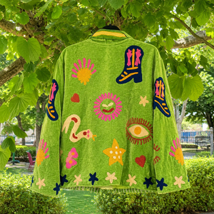 Chaqueta de Terciopelo Verde Hecha a Mano: Bordado Suzani, Estilo Boho Floral (Talla Única) - Product Image 4