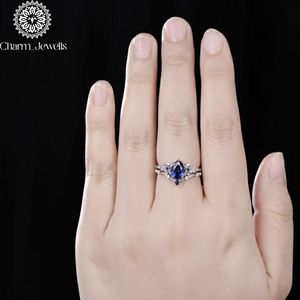 Bague de fiançailles pour femme Charm_Jewells plaquée or 18 carats avec moissanite taille coussin, motif floral, sertissage classique à griffes, certifiée IGI - Product Image 5