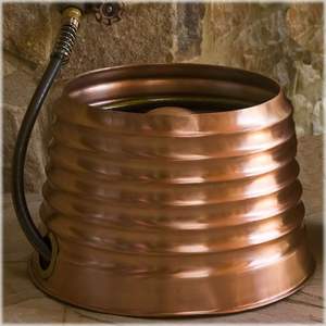 Maceta moderna de cobre corrugado para almacenamiento de mangueras de jardín, organizador grande para tuberías de agua al aire libre para patio - Product Image 1