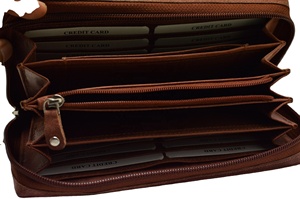 Cartera de Cuero Genuino de Lujo Coronet International Ele con Bloqueo RFID, Tarjetero, Monedero Largo con Cremallera para Mujer, Poliéster - Product Image 6