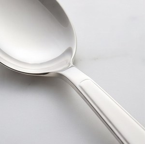 Ensemble moderne de 6 cuillères à thé en acier inoxydable, finition miroir, design minimaliste, manche long, passe au lave-vaisselle - Product Image 3
