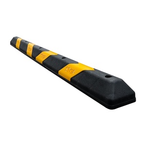 Barrera de Plástico Reflectante Resistente Negra y Amarilla para Estacionamiento, 190 cm de Largo, 10 cm de Alto, 15 cm de Ancho, Protección para Espacio de Estacionamiento Privado - Product Image 1