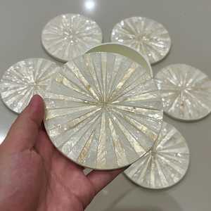 Posavasos de Concha de Capiz con Soporte, Juego de Vasos Elegantes con Incrustaciones de Sunshine - Product Image 3