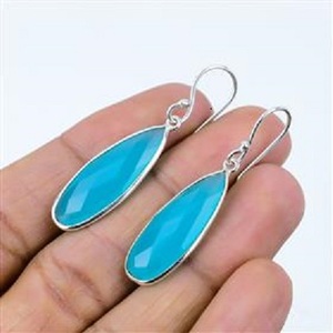 Pendientes Colgantes de Calcedonia en Forma de Pera al por Mayor con Diseño Moderno - Product Image 6