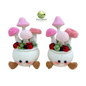 Maceta de ganchillo con diseño de cara de amigurumi de tulipán, hecha a mano con hilo de algodón, estilo moderno rústico, decoración de escritorio para bodas de primavera, apoyo emocional - Product Image 1
