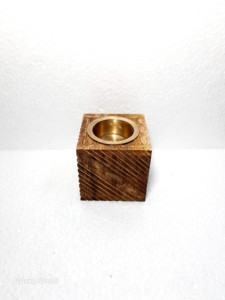 Brûleur d'encens en bois fait main avec insert en laiton, Mubkhara aromatique pour une utilisation toute l'année - Product Image 3